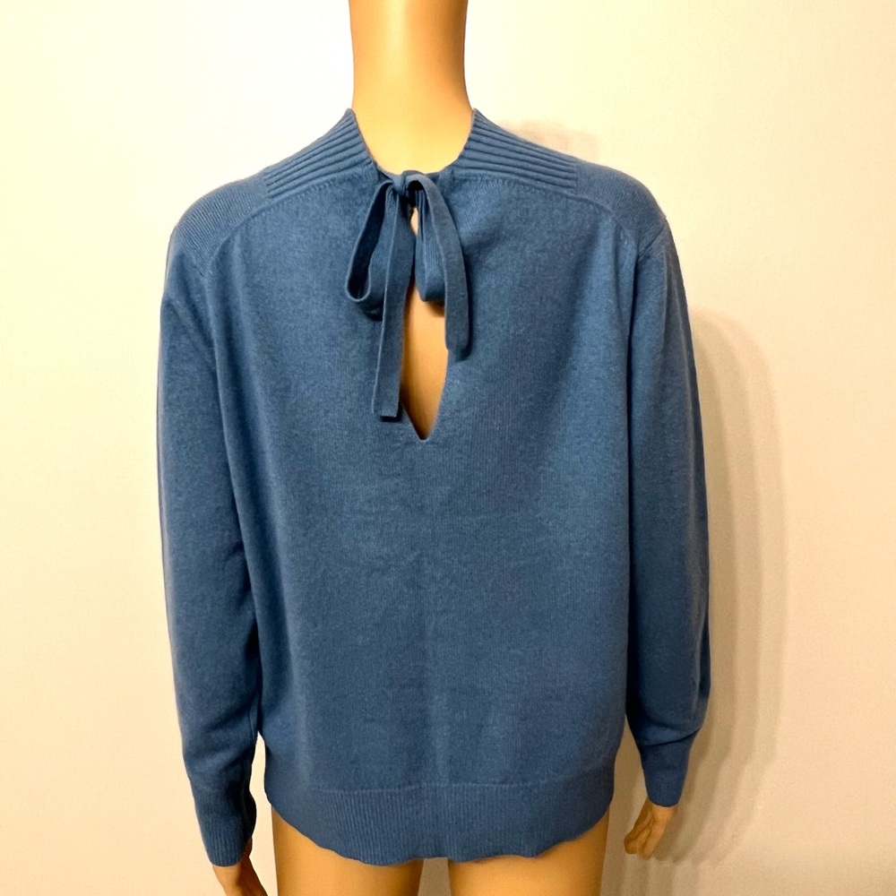 360Cashmere Women’s light Blue Mock Neck 100% Cashmere Bow Back Sweater Sz Small - Picture 4 of 7